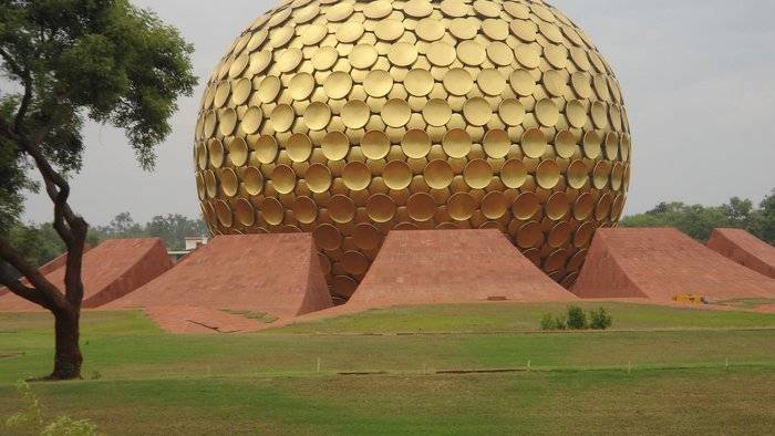 Cabs in Auroville